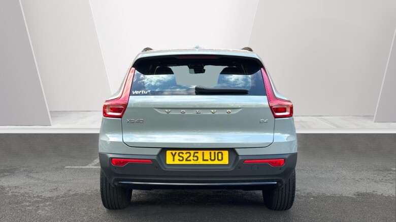 Volvo XC40 2.0 B4P Plus Dark 5dr Auto Petrol Estate